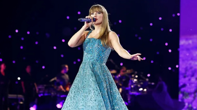 Taylor Swift se torna a primeira mulher a ultrapassar 100 milhões de certificações de álbuns nos EUA