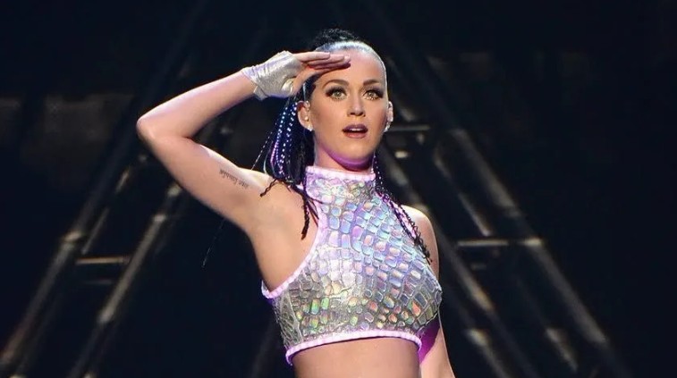 Katy Perry no Brasil: ingressos para shows solo são vendidos nesta sexta