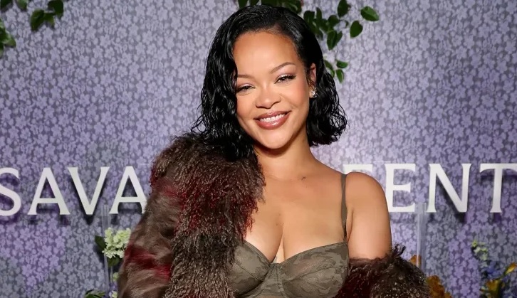 Rihanna revela sua música favorita para cantar no karaokê