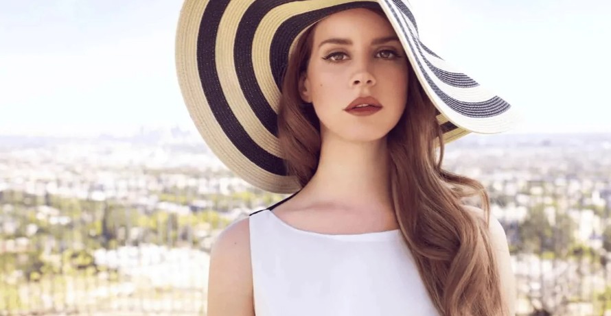 Lana Del Rey lança a inédita “Bluebird”, faixa de seu novo álbum de estúdio